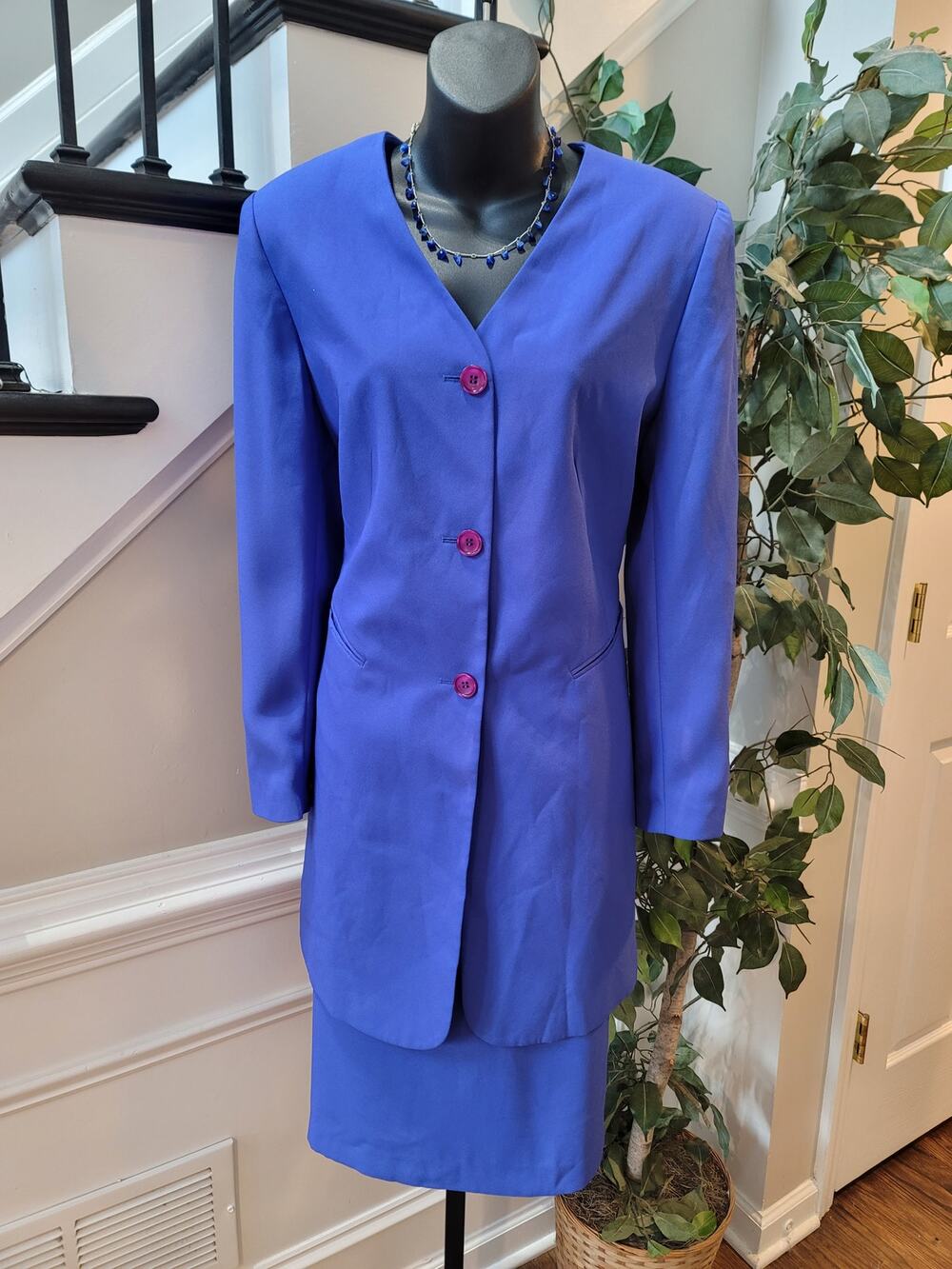 Justin Taylor Skirt Suit Women's SZ 8 Blue Button Front Fully Lined Welt Pockets